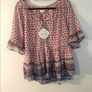 Boho style blouse.